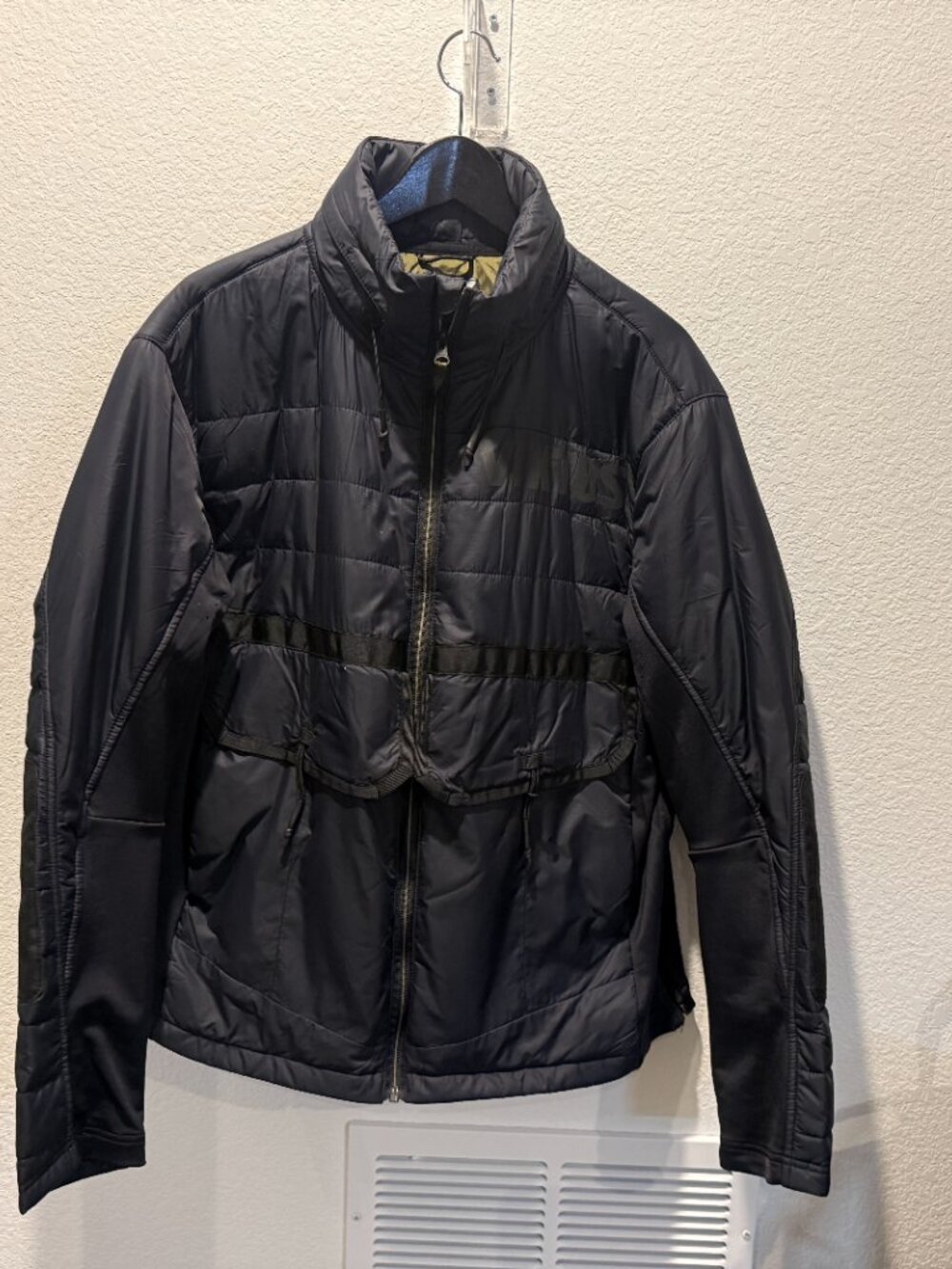 Viktos ZeroDark Insulated Jacket Puffer Size Large - Picture 2 of 6